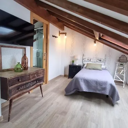 Semesterbostad Casa Rural Albino Casal *