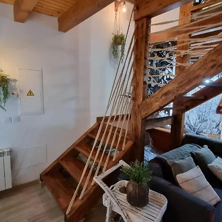 Semesterbostad Casa Rural Albino Casal Valoria la Buena