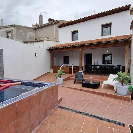 Semesterbostad Casa Rural Albino Casal Valoria la Buena
